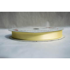 Ruban de satin jaune