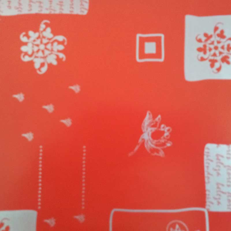 papel de embrulho liso vermelho flores prateadas